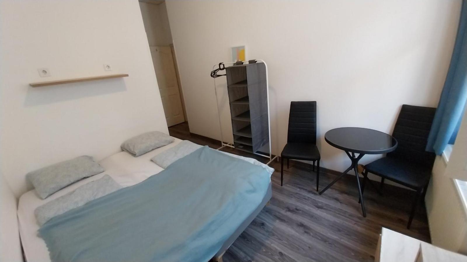 Aradi Rooms With Private Bathroom In The City Centre Budapeste Exterior foto