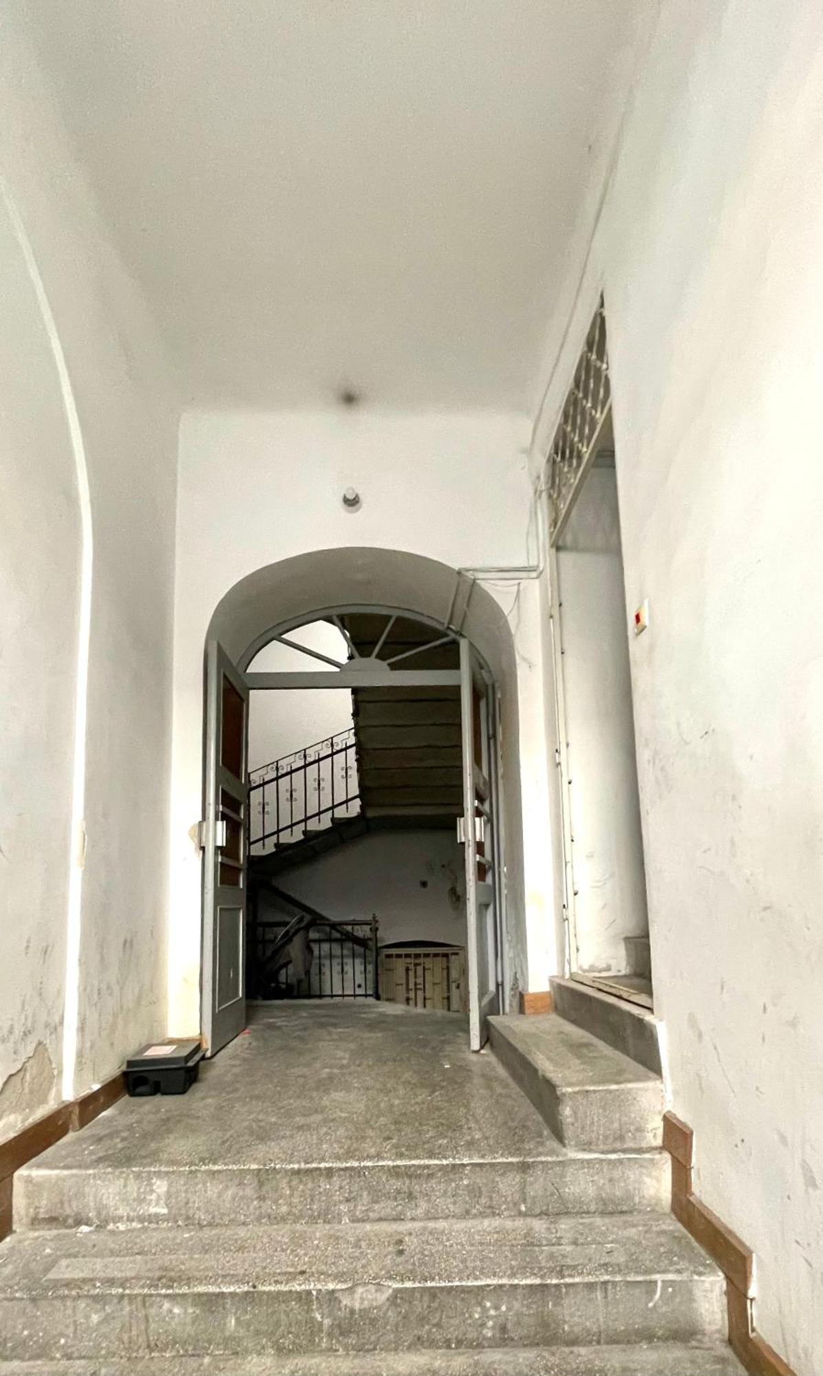 Aradi Rooms With Private Bathroom In The City Centre Budapeste Exterior foto