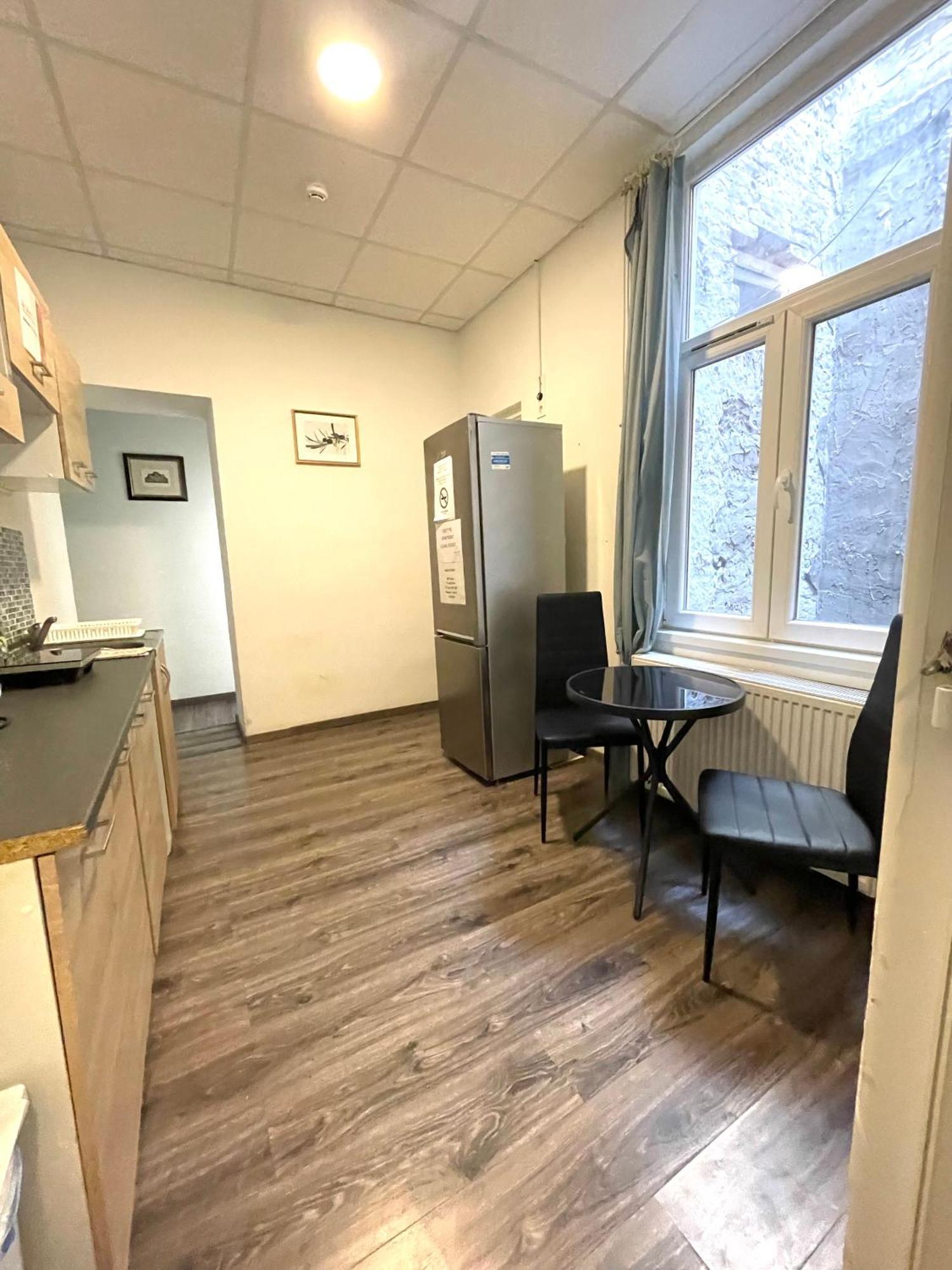 Aradi Rooms With Private Bathroom In The City Centre Budapeste Exterior foto