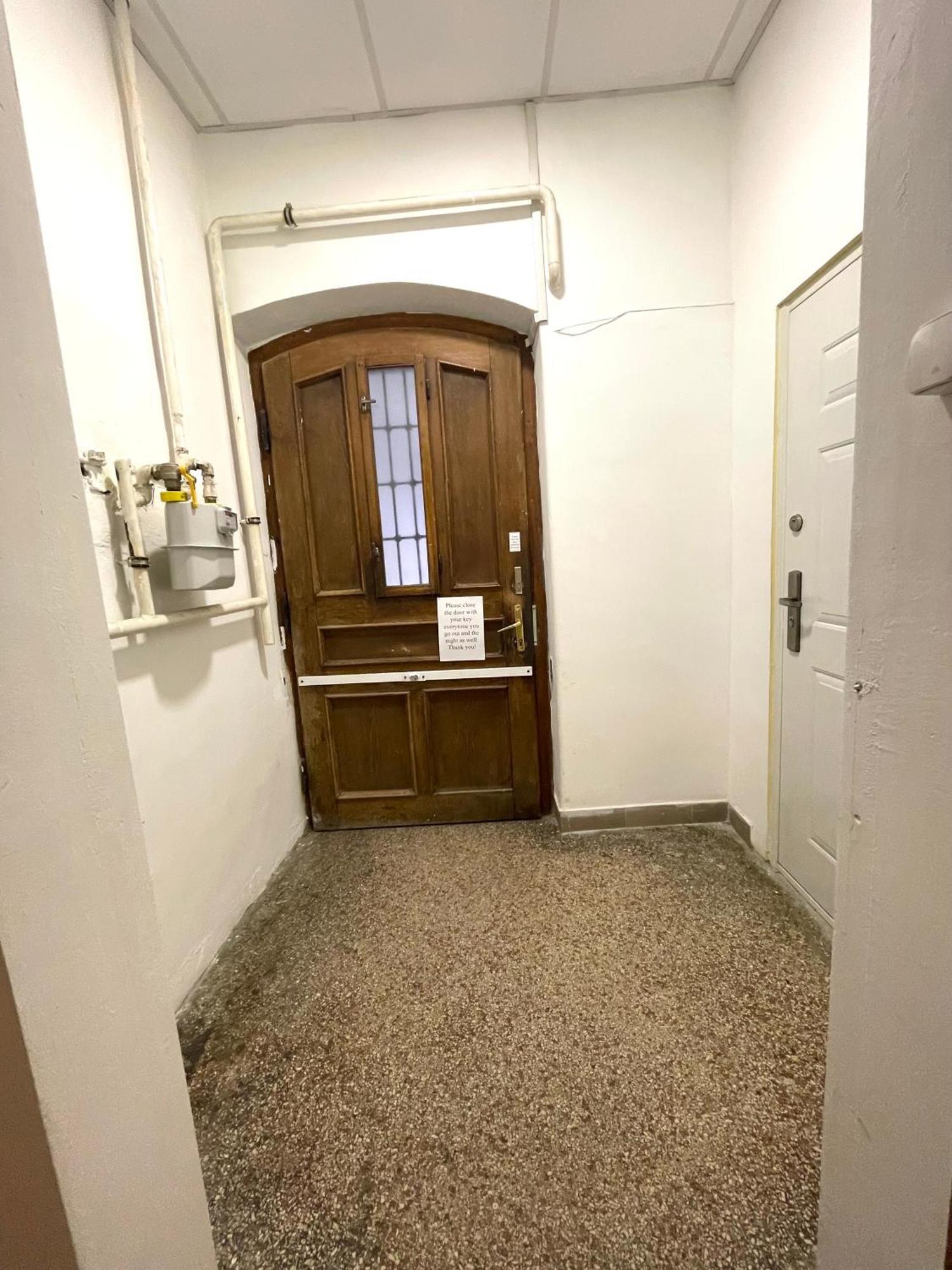 Aradi Rooms With Private Bathroom In The City Centre Budapeste Exterior foto